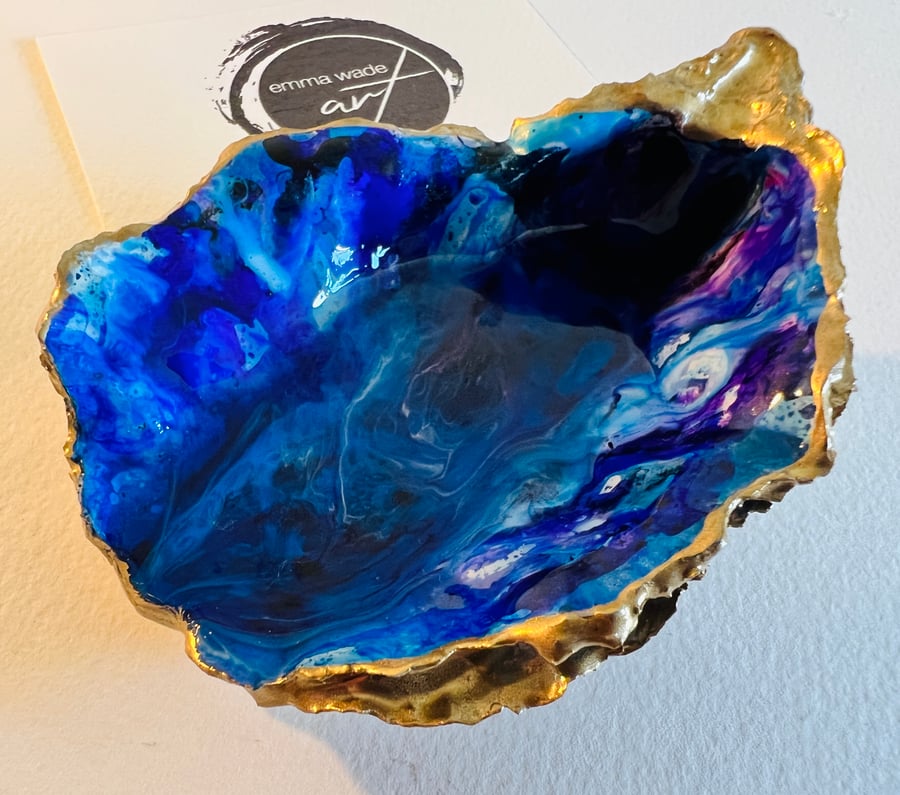 Hand painted Dorset Oyster ‘Into The Blue’ 2 Shell Jewellery Trinket dish.