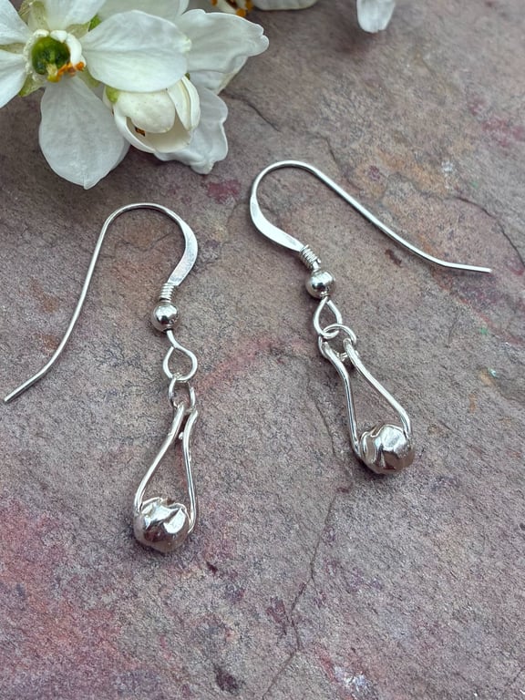 Tear-drop Shaped Hoop Earrings with Hammered Bead in Sterling Silver