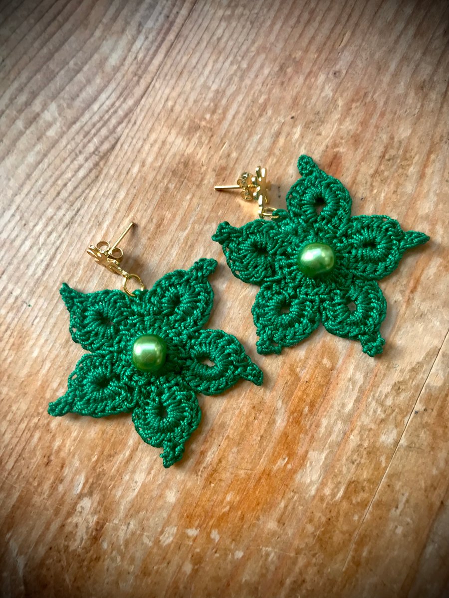 "Green Star" earrings