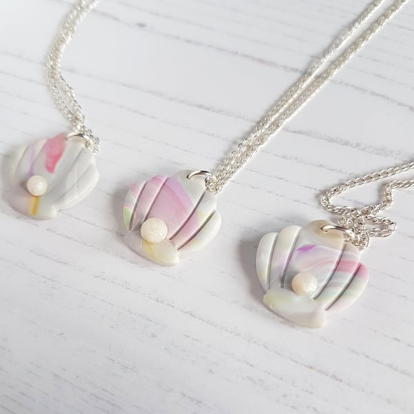 Shell and pearl necklace, Limited quantities