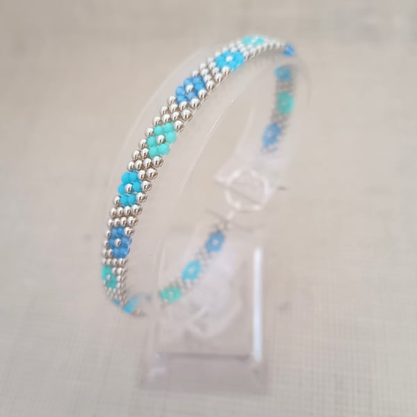 Turquoise, Blue and Silver Daisy Seed Bead Bracelet