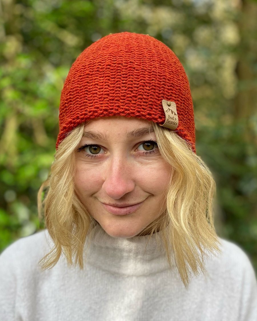 Skullcap style beanie hat in 'Moroccan Spice' (rust orange-red) wool (unisex)