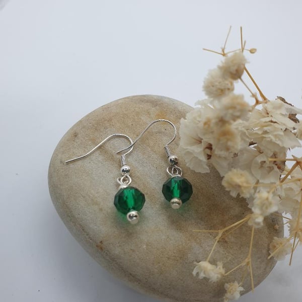 art deco Green glass beaded silver plated earrings faceted glass