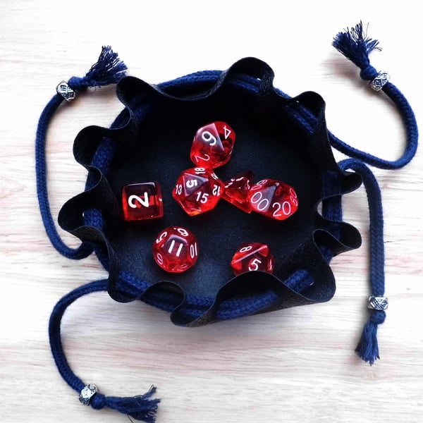 Small Gaming Dice Pouch with Dice Included - Bag