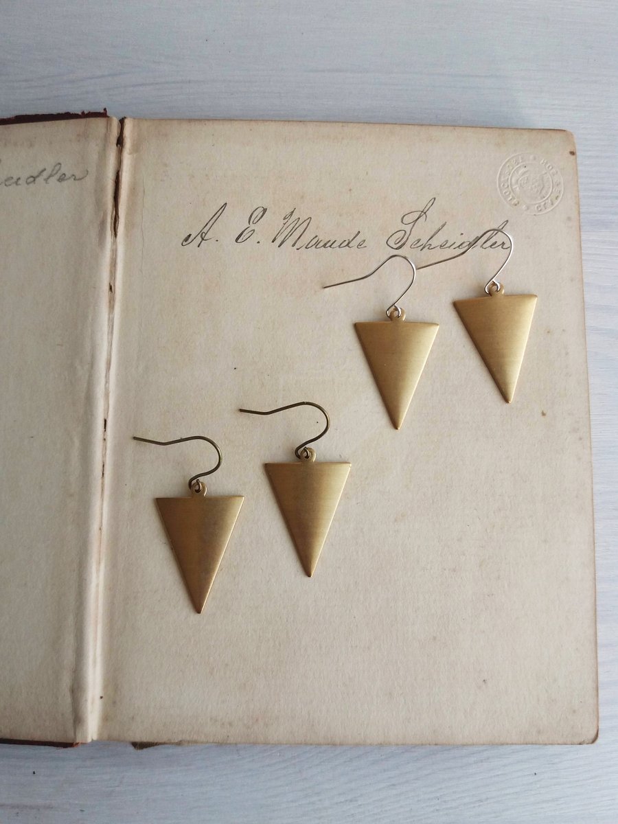 Raw Brass Triangles earrings - golden brass arrows with bronze - geometric