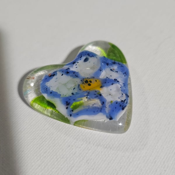 Fused Glass Pocket Heart - primrose