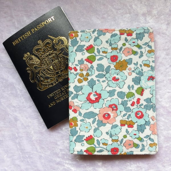 Passport Cover.  Passport sleeve.  Betsy design.