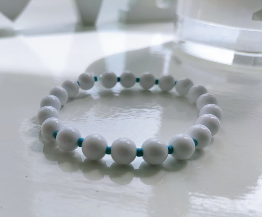 White Resin Beads with Turquoise Spacers 