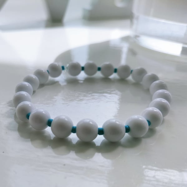 White Resin Beads with Turquoise Spacers 