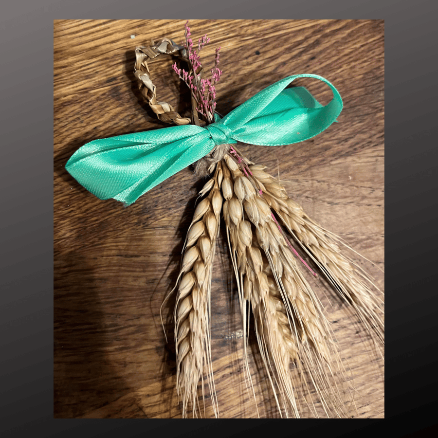 Derbyshire Corn Dolly - Adorned With Green Ribbon & Dried Flowers - Dollies