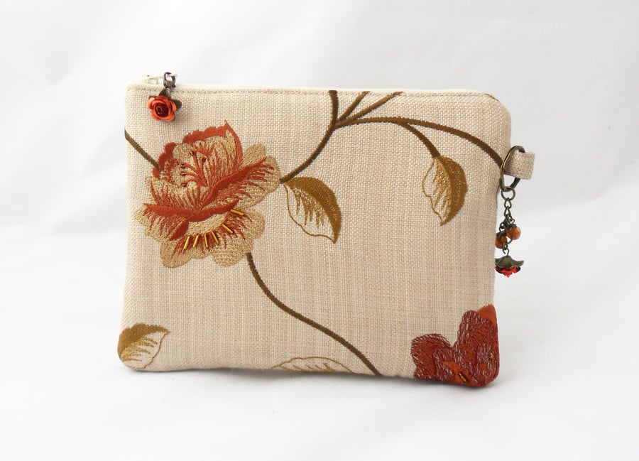 Make-up bag or zipped pouch. 