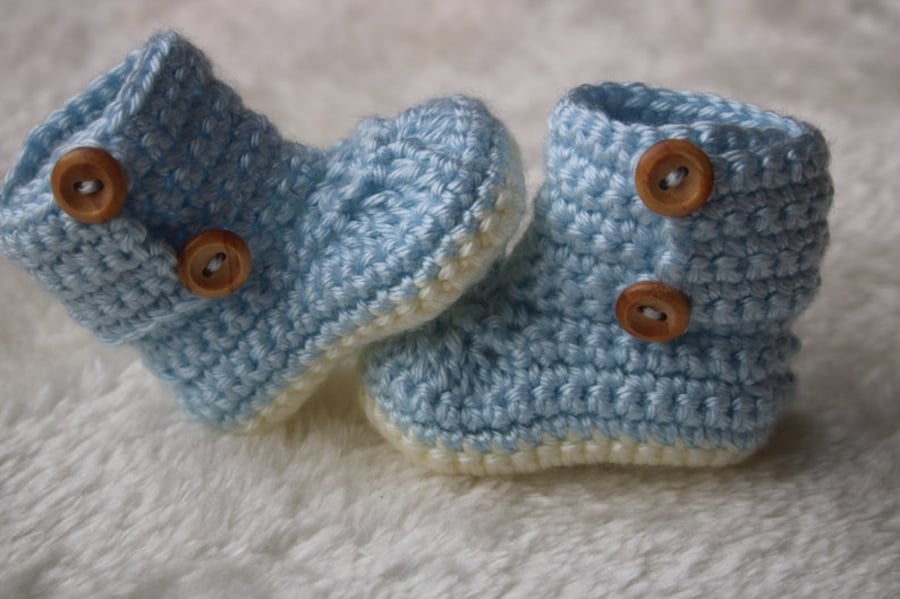 Baby Booties in Soft Blue - New Baby Gift - Sizes Newborn and 0-3 Months