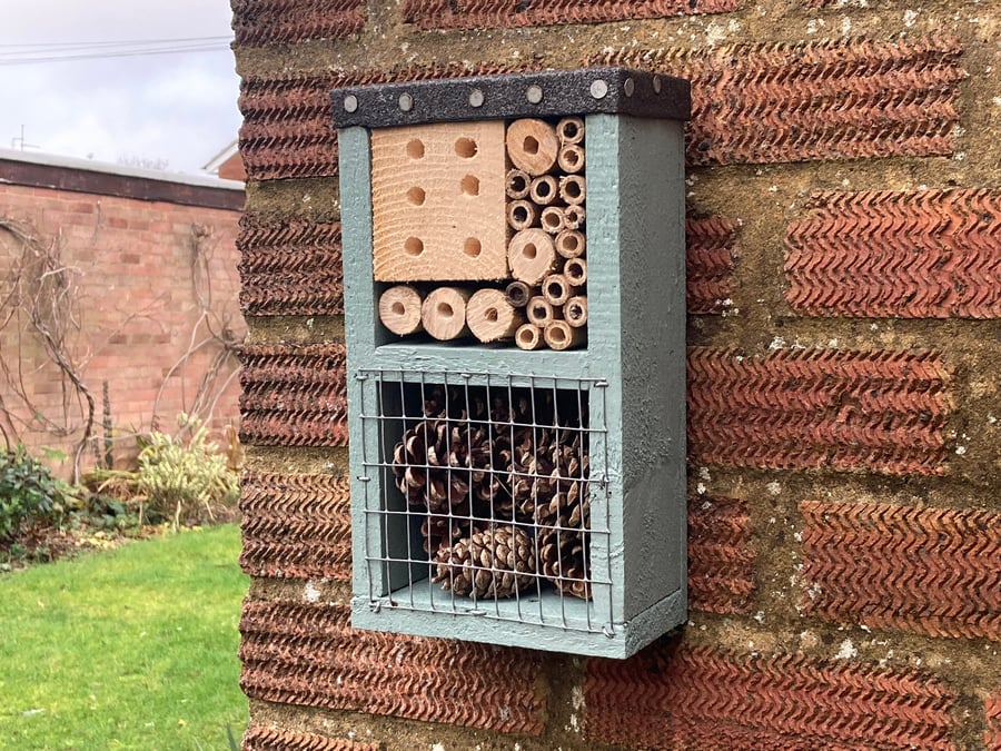 Handmade Weatherproof Pine Flat Roof Two-Tier Bug and Bee Hotel