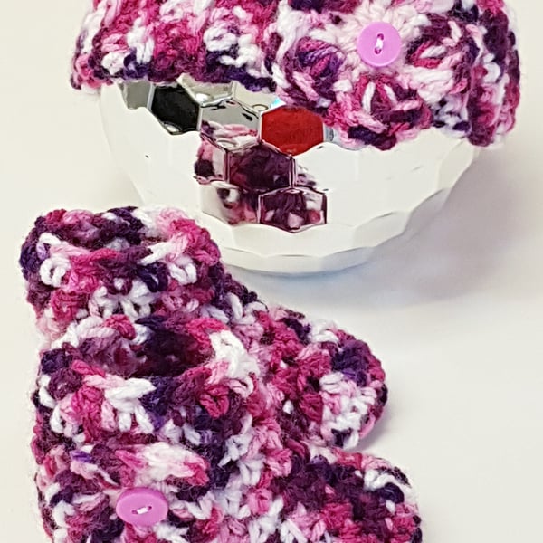 Hand crochet head band & matching booties 3 - 6 months 