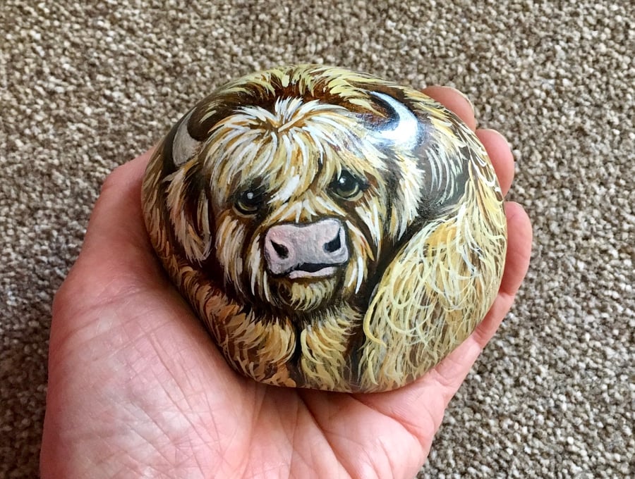 Highland cow painted pebble wildlife animal rock stone pet 