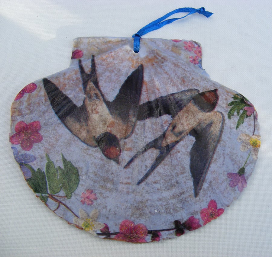 Decoupaged flat scallop shell swallow hanging decoration
