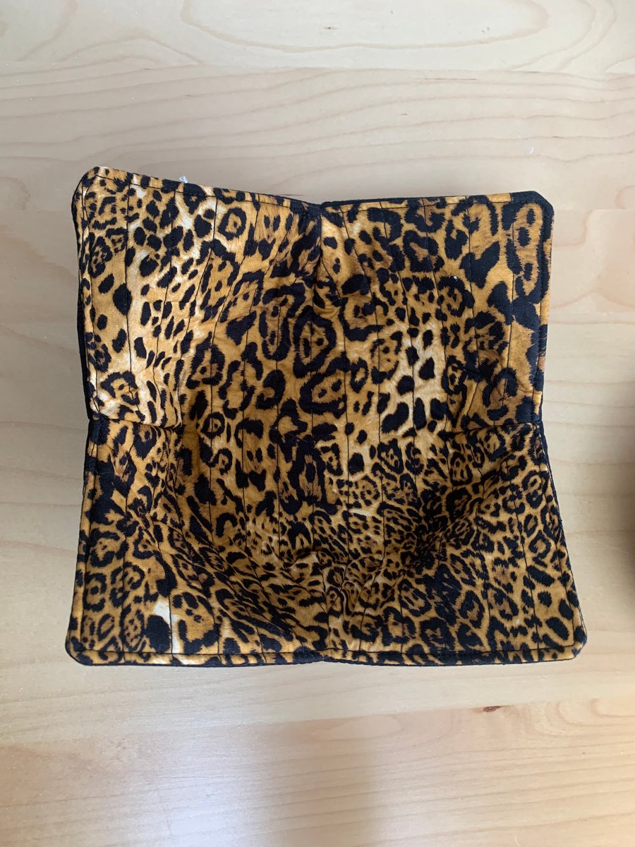 Animal Print Fabric Quilted Reversible Bowl Cosy