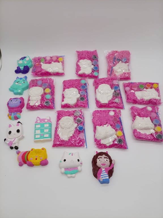 Brand New Set Of 10 Gabby’s Dollhouse Characters Perfect For Party Bags