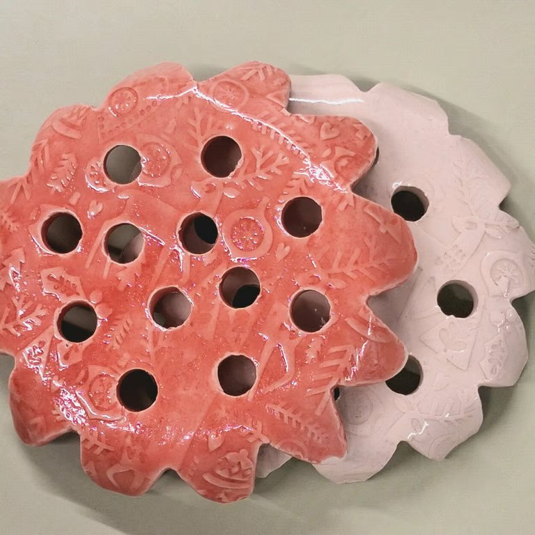 Ceramic christmas print flower frog