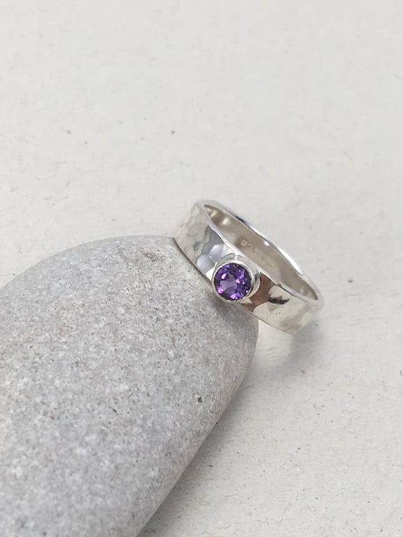 5mm Hammered Sterling Silver Amethyst Ring