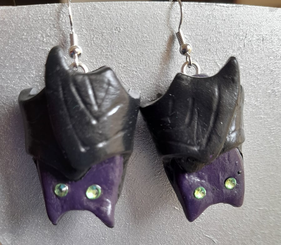 Batty earrings