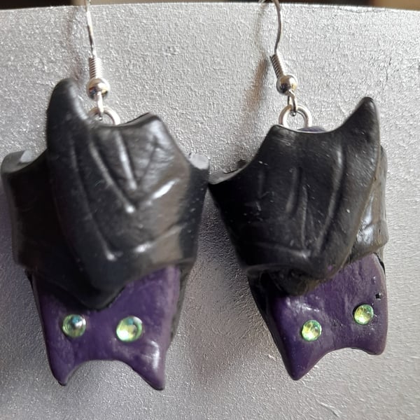 Batty earrings