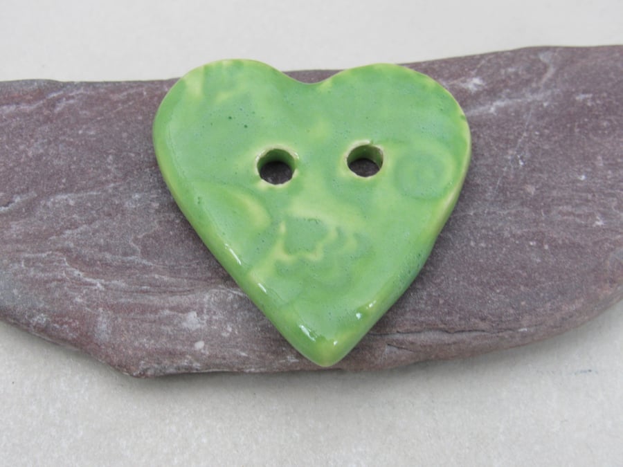 Medium Apple Green Brocade Texture Heart Shaped Ceramic Button