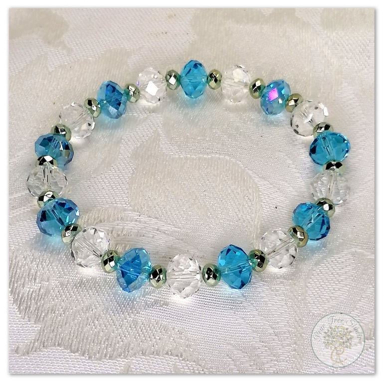 Bracelet with Turquoise and Clear iridescent crystal beads