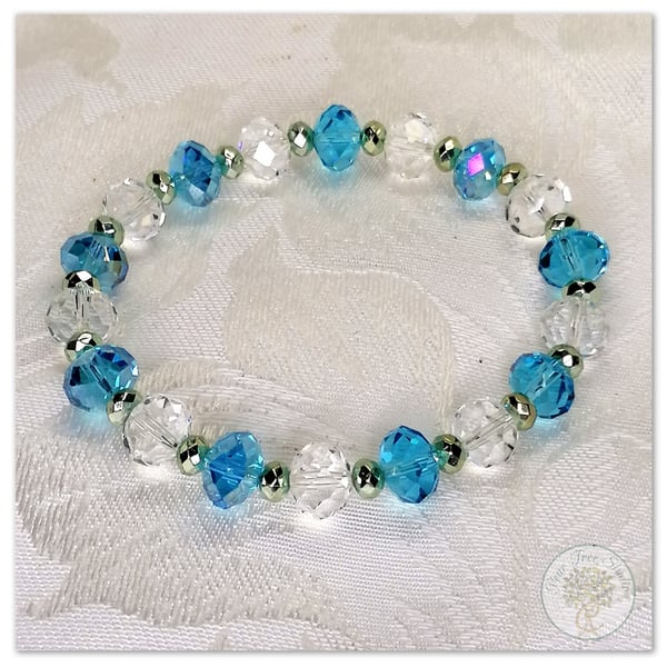 Bracelet with Turquoise and Clear iridescent crystal beads