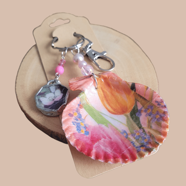 Tulip Floral Shell Bag Charm