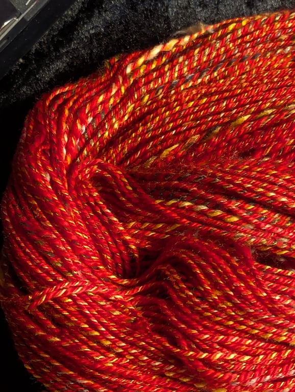 Red Admiral hand spun yarn - 100g 260 yards - Marino and Silk blend