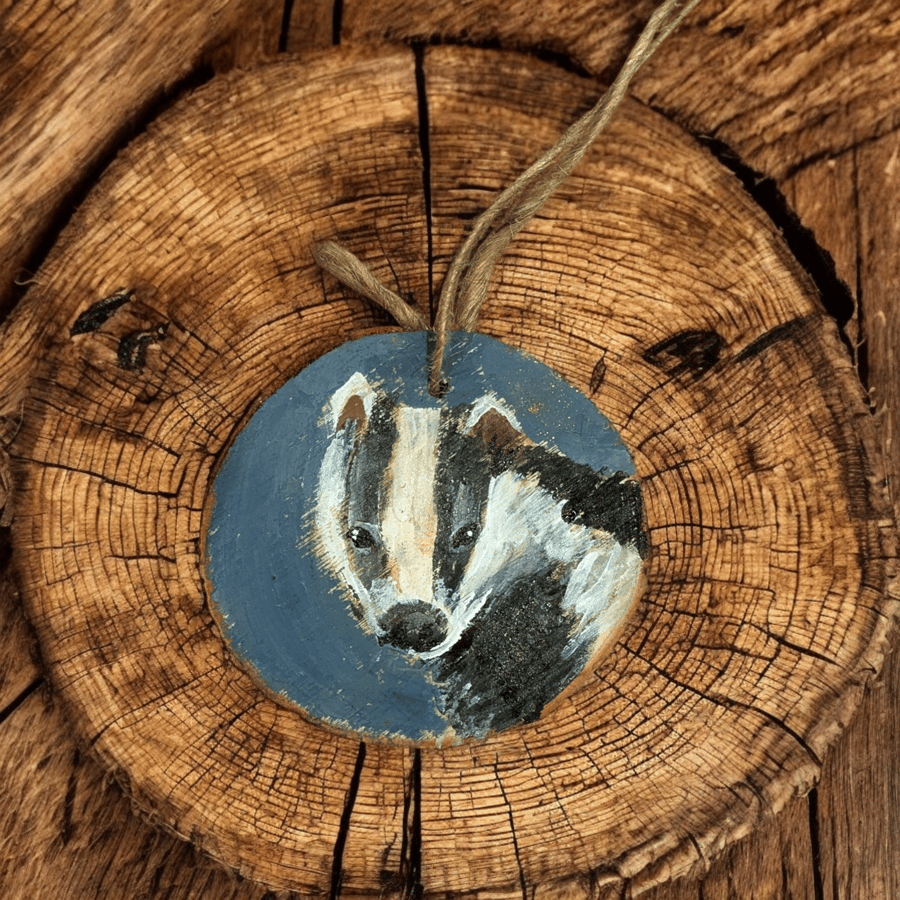 Beautiful badger wooden disc decoration