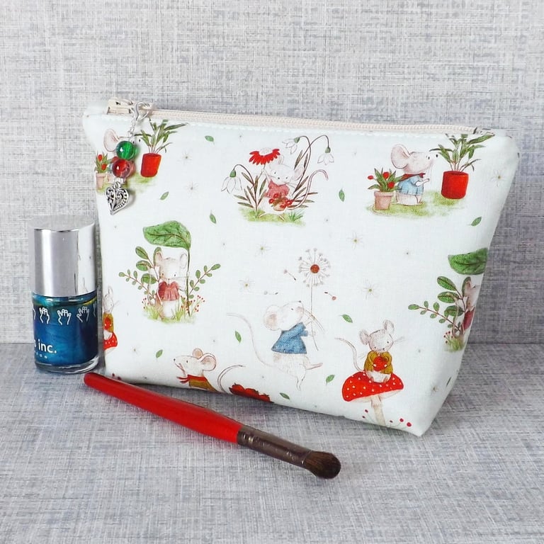 Make up bag, zipped pouch, mice, mushrooms
