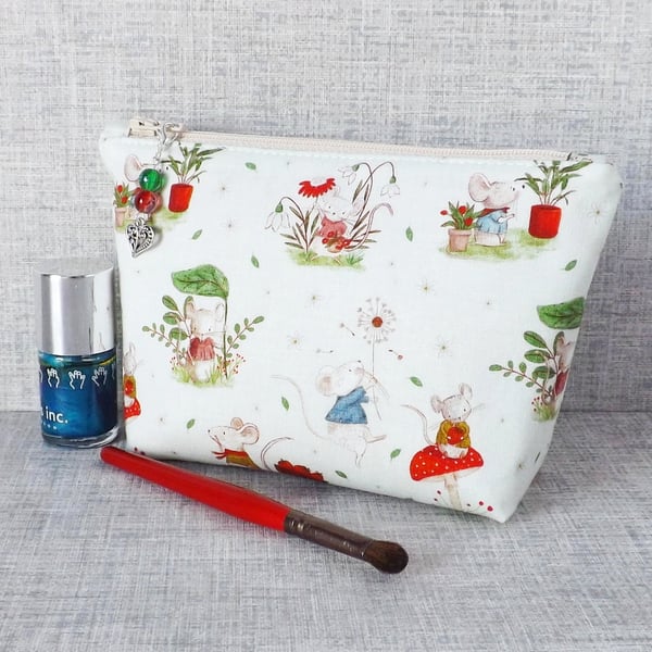 Make up bag, zipped pouch, mice, mushrooms