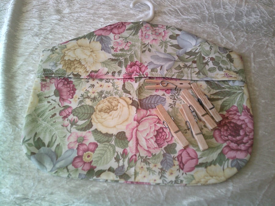 Floral Small Peg Bag (pegs not included)