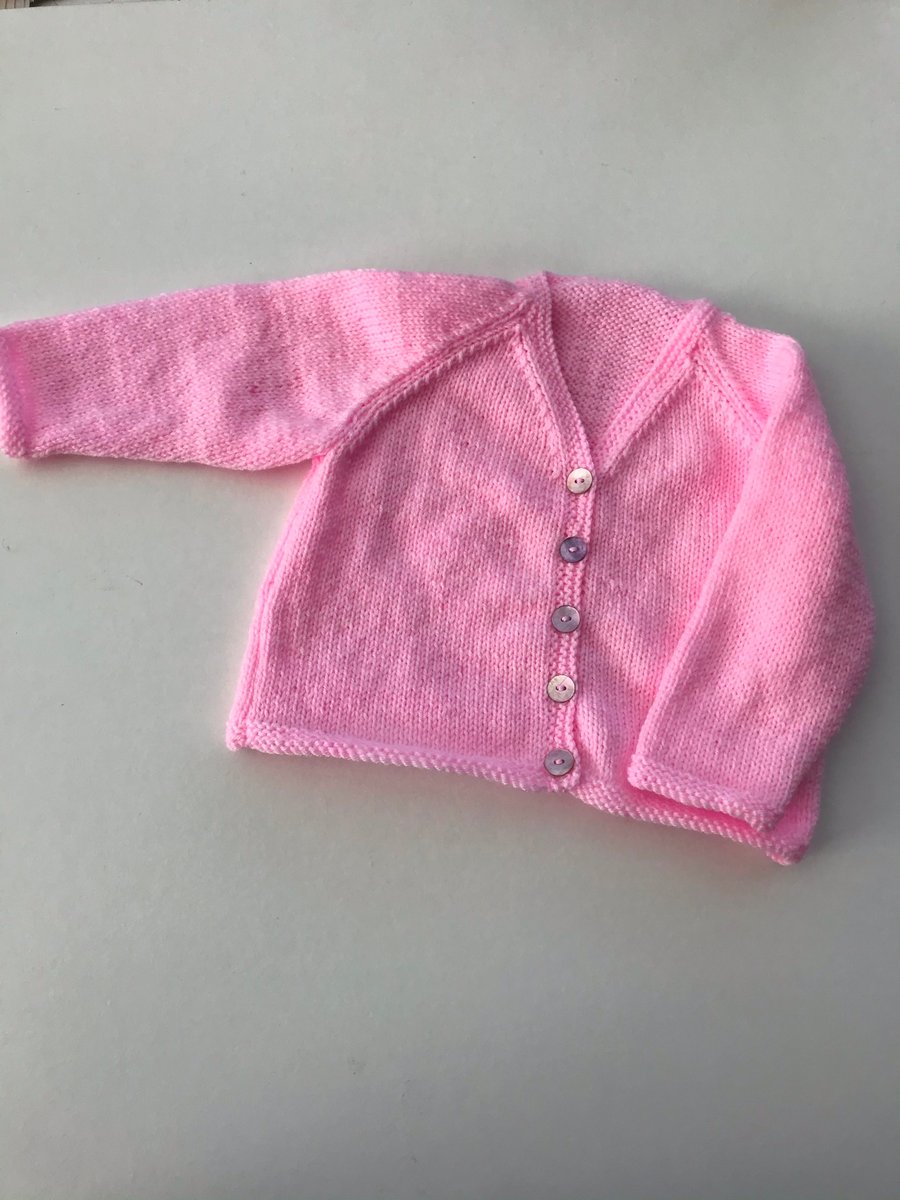 Classic V-neck cardigan