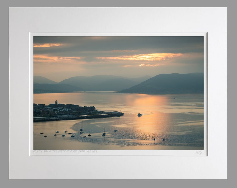 Gourock Bay & Firth of Clyde frm Lyle Hill Greenock - A3(50x40cm) Unframed Print