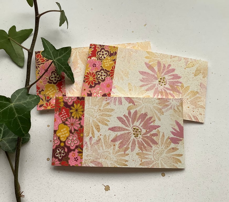 GIFT TAGS, . ( set of 3 )  ' Bloom '. Flowers. Spring. .