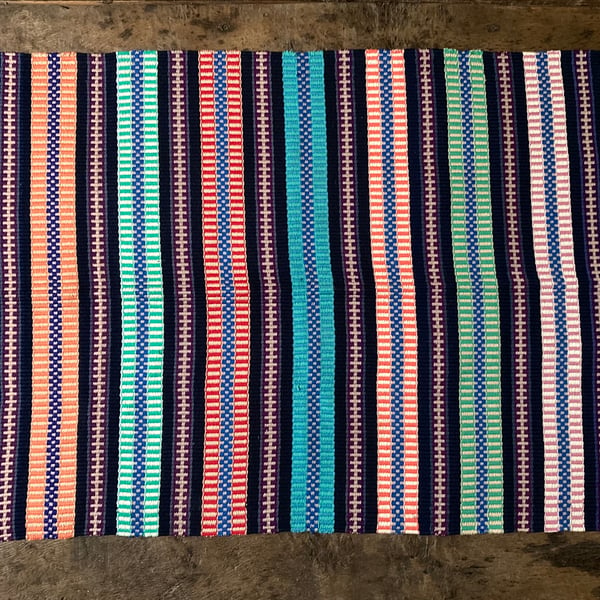 Handwoven cotten rug