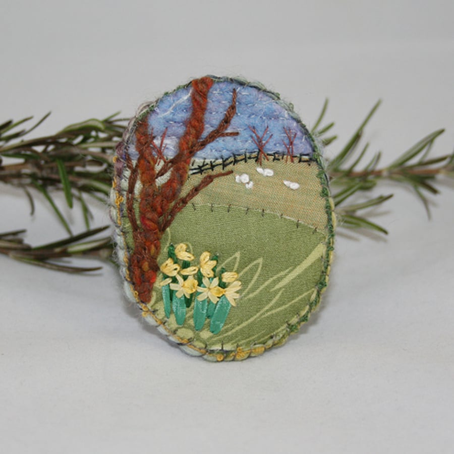 Spring Daffodils - Brooch