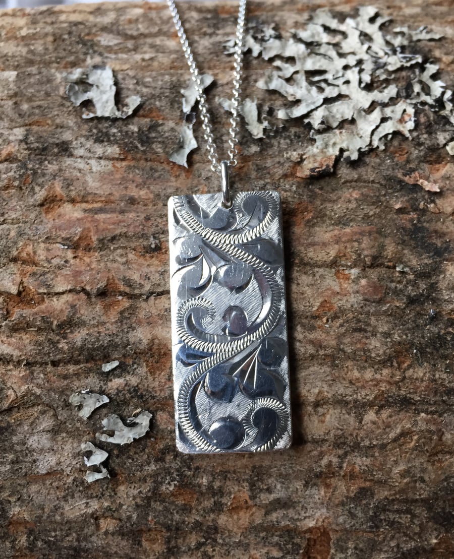 Oblong, silver, engine turned pattern necklace