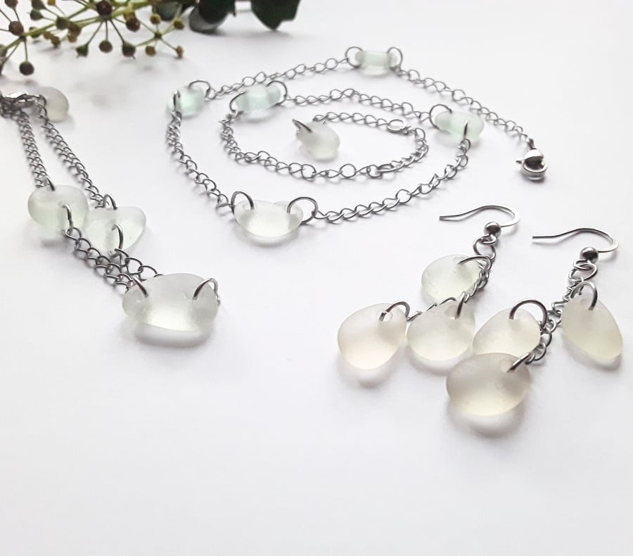 Seaglass Jewellery Set: Glow-White 