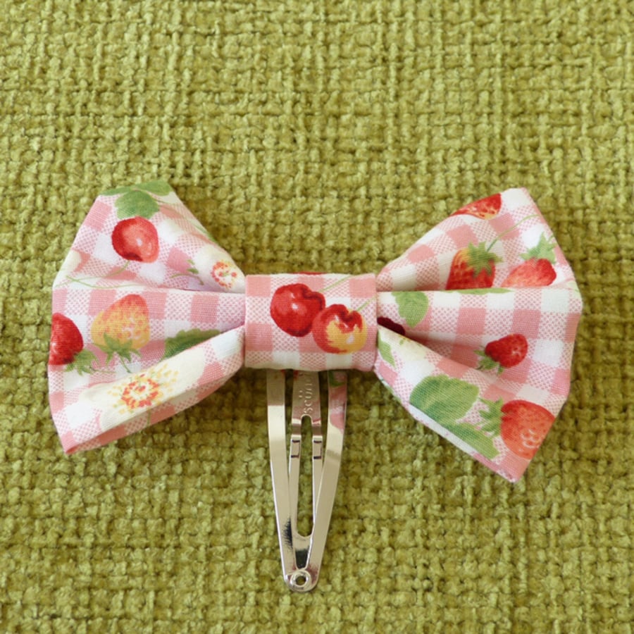 Strawberries and Cream Hair Bow