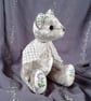 Collector's teddy bear 'Pearl' hand sewn vintage velvet, embroidery and lace. - Image 3