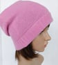 Pink sloppy beanie in recycled 100% cashmere