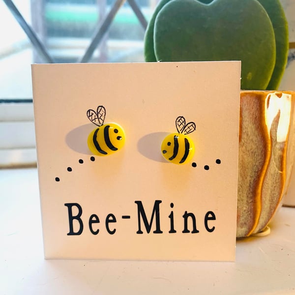 Bee-Mine Greetings Card with Pebble Bee