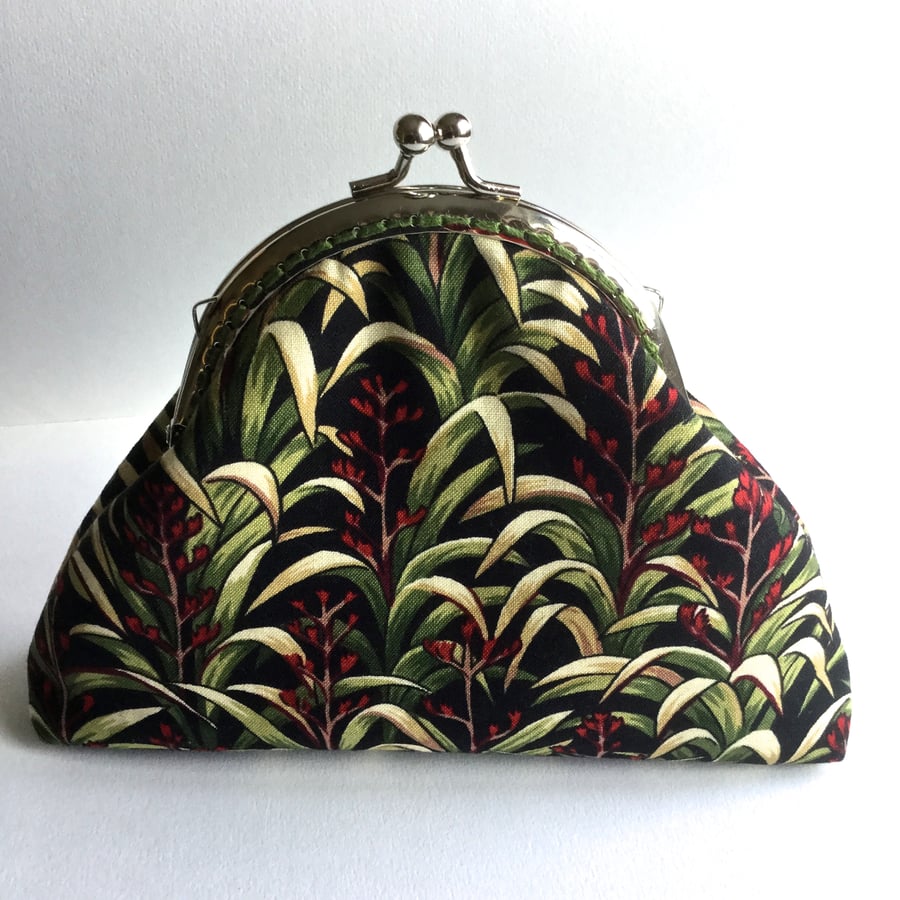 Floral Themed Kiss Clasp Purse