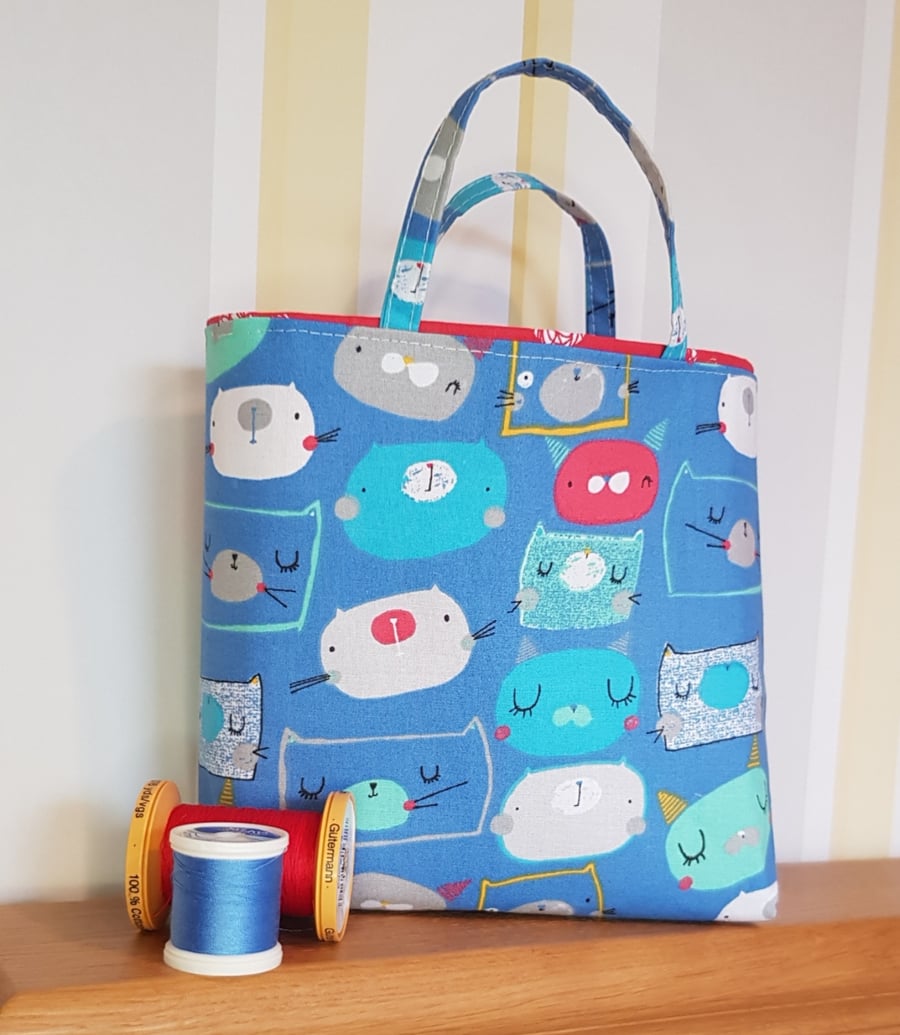 Gift bag:  cats on blue 