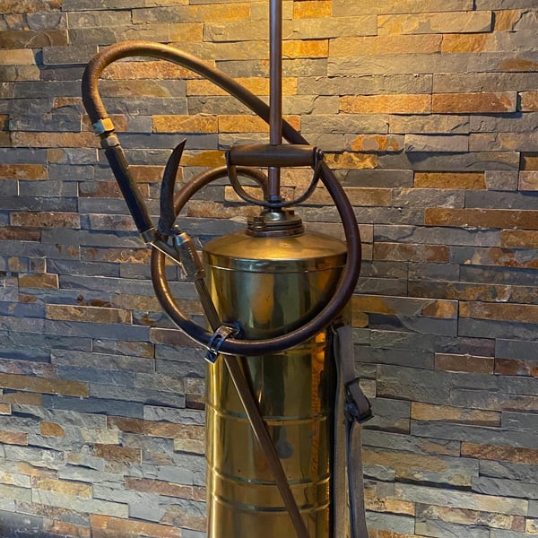 Vintage copper garden sprayer (1930s) up-cycled to a floortable lamp