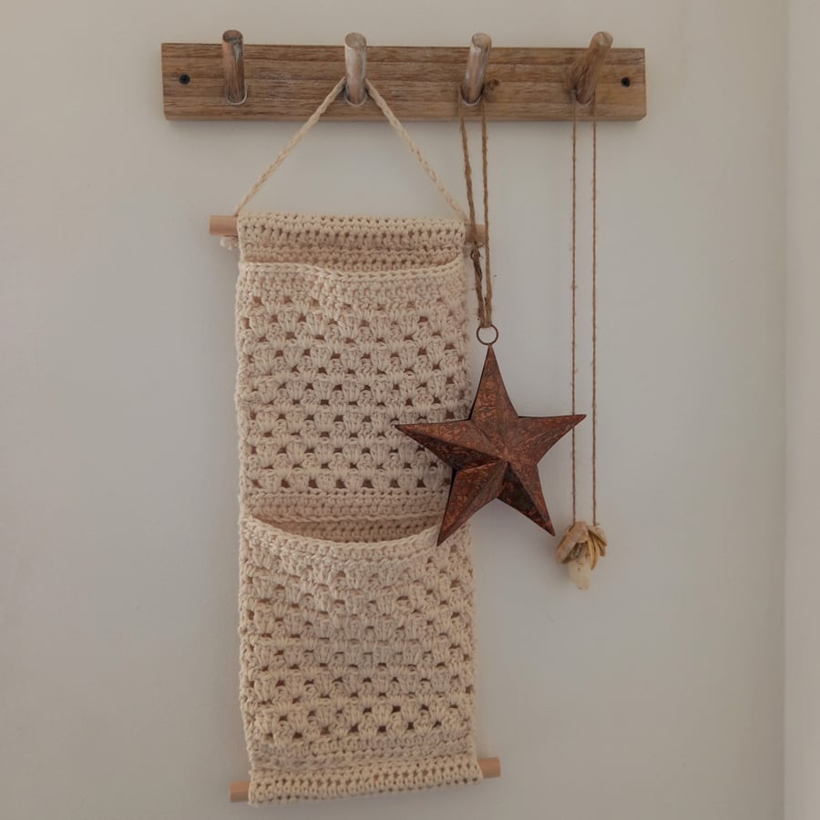 Crochet Pattern for Wall Pockets - Organiser for toys or craft storage PDF 